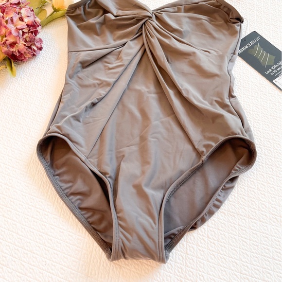NWT Miraclesuit Love Knot Grey One Piece Swimsuit Size 12 - Picture 4 of 14